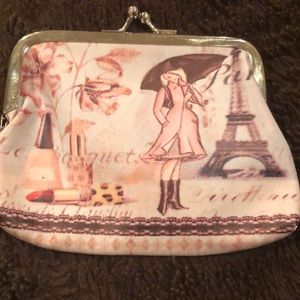 💄💋 super cute PARIS coin purse w/earrings - NWOT